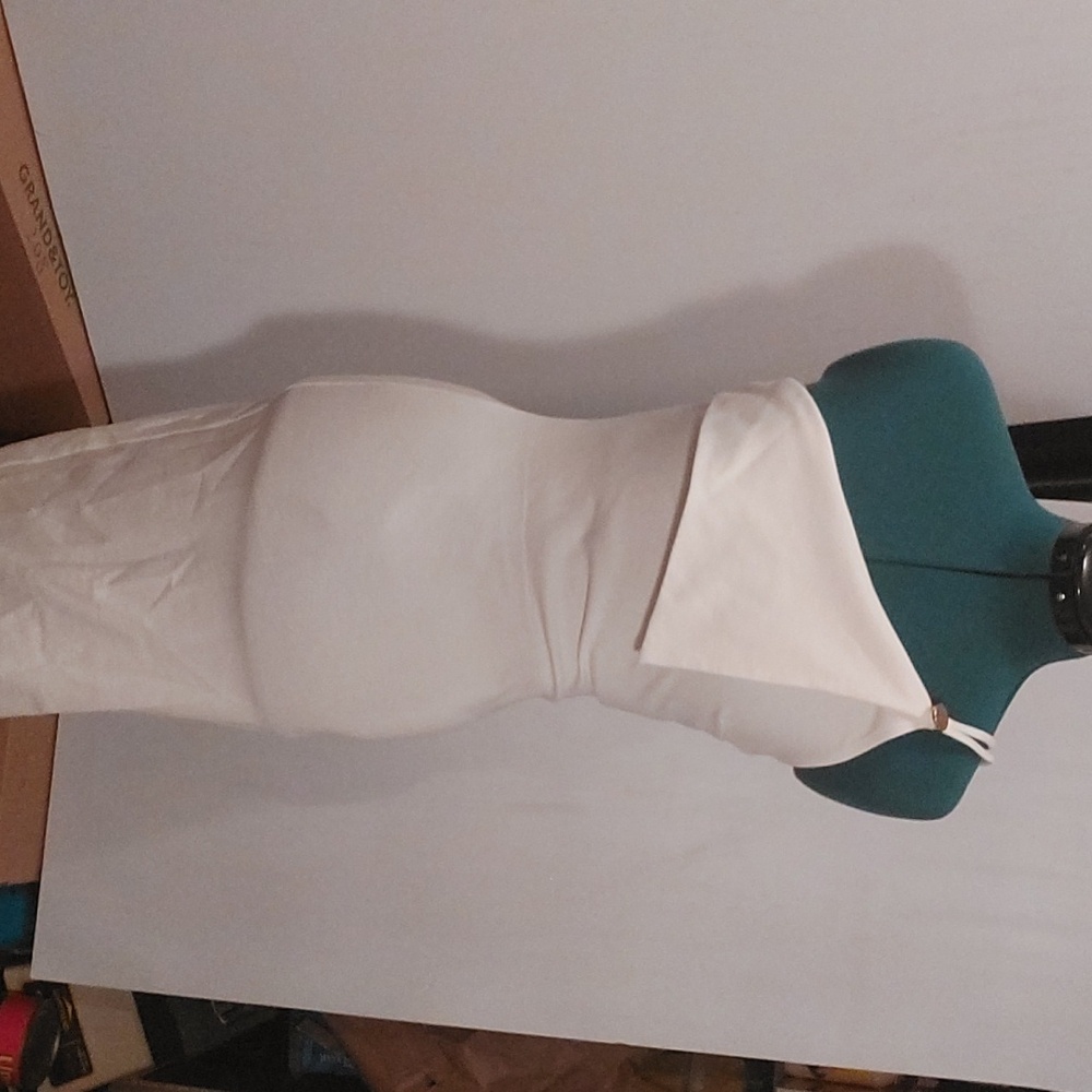 Form fitting asymmetrical dress